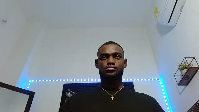 Snapshot of eebony_stallion chatting on 10/10/25, 03:16 eebony stallion online show from 10/10/25, 03:16