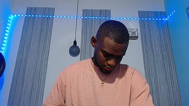 Snapshot of eebony_stallion chatting on 10/11/25, 03:17 eebony stallion online show from 10/11/25, 03:17