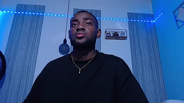 Snapshot of eebony_stallion chatting on 10/17/25, 03:20 eebony stallion online show from 10/17/25, 03:20