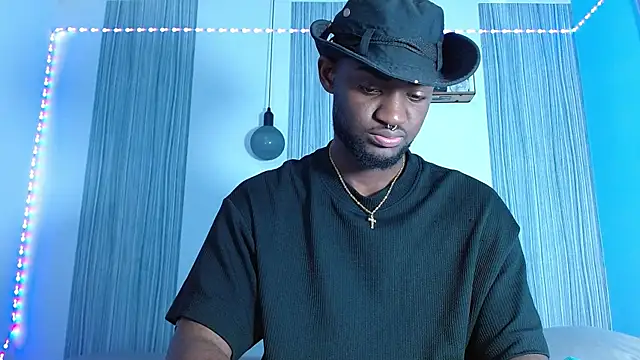 Snapshot of eebony_stallion chatting on 11/03/25, 05:58 eebony stallion online show from 11/03/25, 05:58