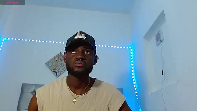 Snapshot of eebony_stallion chatting on 11/14/25, 06:17 eebony stallion online show from 11/14/25, 06:17