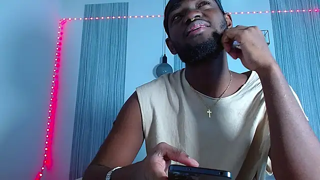 Snapshot of eebony_stallion chatting on 12/02/25, 03:12 eebony stallion online show from 12/02/25, 03:12