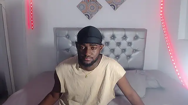 Snapshot of eebony_stallion chatting on 12/02/25, 07:09 eebony stallion online show from 12/02/25, 07:09