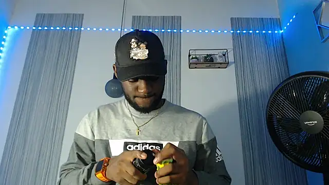 Snapshot of eebony_stallion chatting on 02/13/26, 01:23 eebony stallion online show from 02/13/26, 01:23