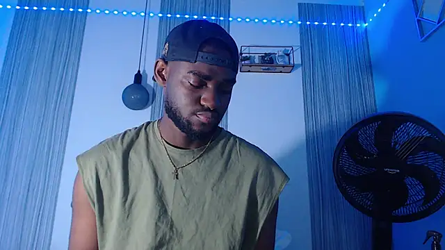 Snapshot of eebony_stallion chatting on 02/20/26, 03:14 eebony stallion online show from 02/20/26, 03:14