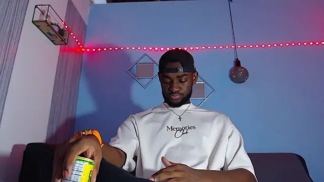 Snapshot of eebony_stallion chatting on 03/06/26, 03:14 eebony stallion online show from 03/06/26, 03:14