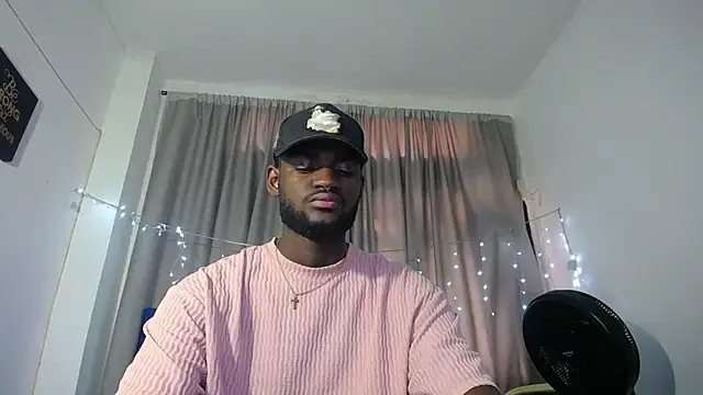 Snapshot of eebony_stallion chatting on 03/31/26, 06:19 eebony stallion online show from 03/31/26, 06:19