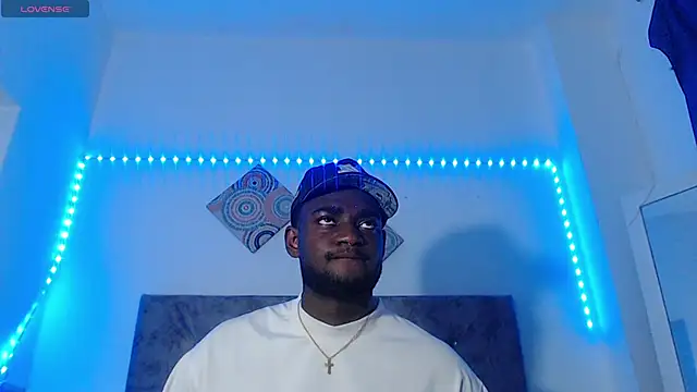 Snapshot of eebony_stallion chatting on 06/22/26, 04:09 eebony stallion online show from 06/22/26, 04:09