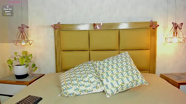 MELISSAROUGE online show from 09/11/25, 07:47