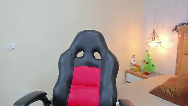 MELISSAROUGE online show from 11/26/25, 07:59