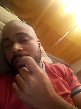 Snapshot of reisloko chatting on 09/13/25, 06:08 reisloko online show from 09/13/25, 06:08