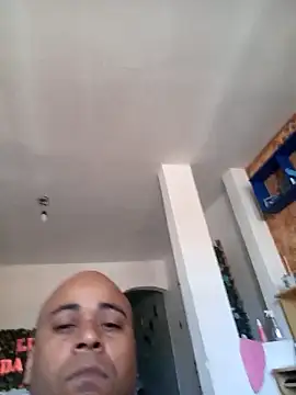 Snapshot of reisloko chatting on 10/25/25, 11:40 reisloko online show from 10/25/25, 11:40