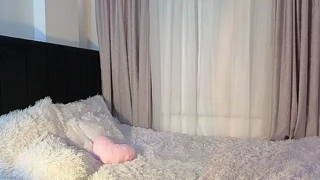 Snapshot of LunaVelvet777 chatting on 03/14/26, 05:51 LunaVelvet777 online show from 03/14/26, 05:51