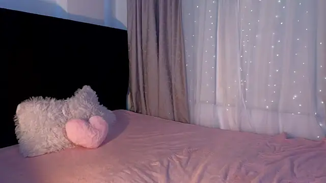 Snapshot of LunaVelvet777 chatting on 03/30/26, 05:58 LunaVelvet777 online show from 03/30/26, 05:58