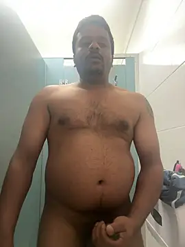 Snapshot of slvboi chatting on 09/18/25, 12:23 slvboi online show from 09/18/25, 12:23