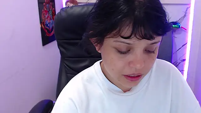 minnie cake online show from 11/26/25, 09:49