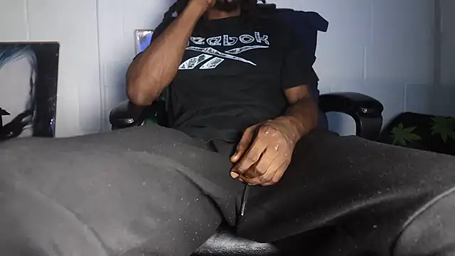 Snapshot of zaddytrey chatting on 07/11/26, 07:27 zaddytrey online show from 07/11/26, 07:27