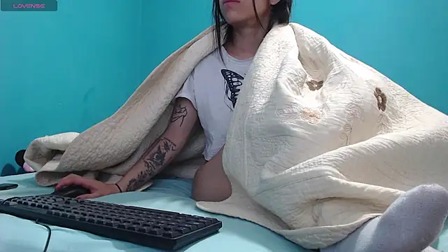 Snapshot of toxic_sweet_ chatting on 09/25/25, 09:46 toxic sweet online show from 09/25/25, 09:46