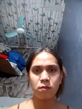 Snapshot of lexyyr17 chatting on 04/11/26, 07:45 lexyyr17 online show from 04/11/26, 07:45