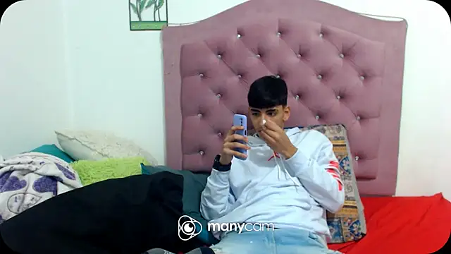 SkyAndSeth online show from 09/26/25, 07:45