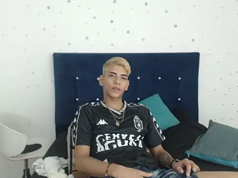 SkyAndSeth online show from 10/16/25, 01:34