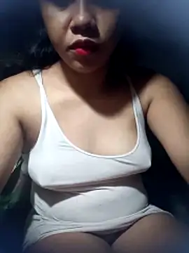 hotmomma8 online show from 10/28/25, 06:21