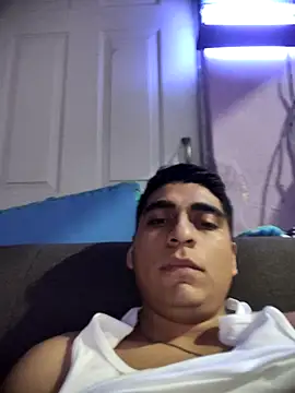 Snapshot of Rtmh1250 chatting on 10/27/25, 12:15 Rtmh1250 online show from 10/27/25, 12:15