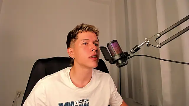 Snapshot of nathan_blake chatting on 01/06/26, 07:50 nathan blake online show from 01/06/26, 07:50