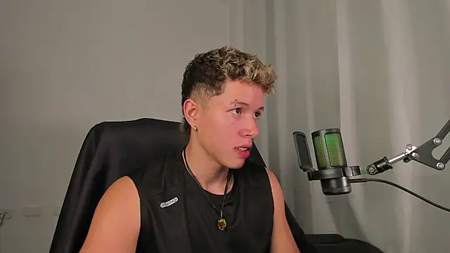 Snapshot of nathan_blake chatting on 01/08/26, 07:49 nathan blake online show from 01/08/26, 07:49