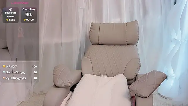 Amaya-yooo-36D online show from 10/11/25, 10:47