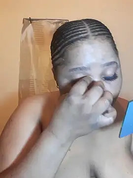 Snapshot of PRINCESSEMELXX93 chatting on 10/11/25, 12:43 PRINCESSEMELXX93 online show from 10/11/25, 12:43