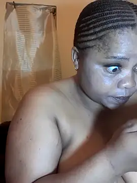 Snapshot of PRINCESSEMELXX93 chatting on 10/14/25, 01:06 PRINCESSEMELXX93 online show from 10/14/25, 01:06