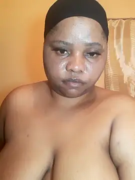 Snapshot of PRINCESSEMELXX93 chatting on 10/18/25, 01:41 PRINCESSEMELXX93 online show from 10/18/25, 01:41