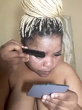 Snapshot of PRINCESSEMELXX93 chatting on 11/19/25, 02:44 PRINCESSEMELXX93 online show from 11/19/25, 02:44