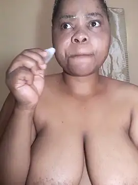 Snapshot of PRINCESSEMELXX93 chatting on 11/20/25, 03:18 PRINCESSEMELXX93 online show from 11/20/25, 03:18