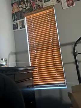 Snapshot of M1l3yD3w chatting on 09/28/25, 08:47 M1l3yD3w online show from 09/28/25, 08:47