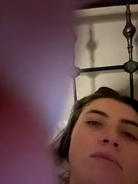 Snapshot of M1l3yD3w chatting on 10/03/25, 03:47 M1l3yD3w online show from 10/03/25, 03:47