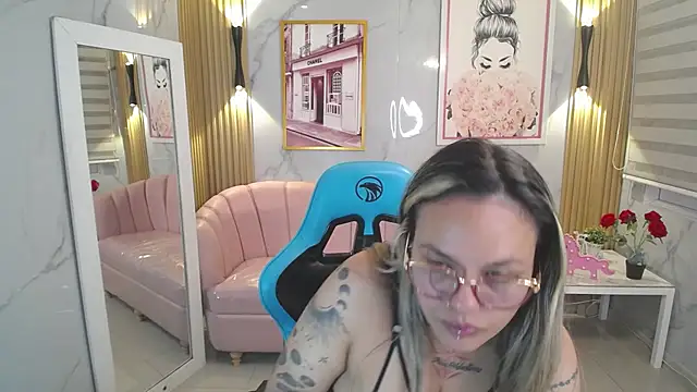 Jade Jones a online show from 10/09/25, 03:48