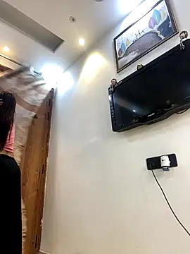 april 0066 online show from 11/12/25, 04:40