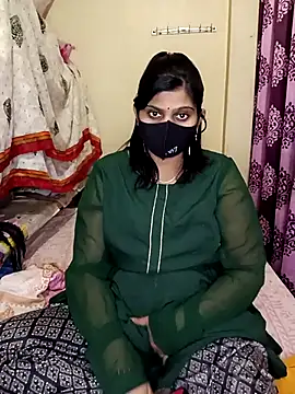 Snapshot of reena502 chatting on 11/10/25, 05:34 reena502 online show from 11/10/25, 05:34