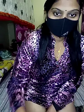 Snapshot of reena502 chatting on 11/25/25, 11:27 reena502 online show from 11/25/25, 11:27