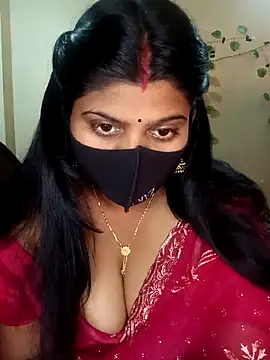 Snapshot of reena502 chatting on 12/15/25, 11:42 reena502 online show from 12/15/25, 11:42