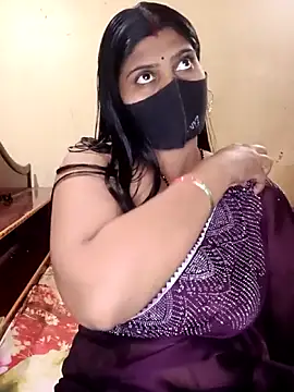 Snapshot of reena502 chatting on 03/17/26, 07:12 reena502 online show from 03/17/26, 07:12