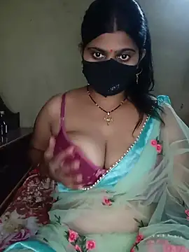 Snapshot of reena502 chatting on 06/20/26, 05:21 reena502 online show from 06/20/26, 05:21