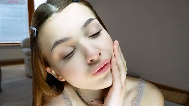 Snapshot of Eva_Zill chatting on 04/04/26, 09:07 Eva Zill online show from 04/04/26, 09:07