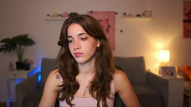 kissie cat online show from 09/24/25, 06:22