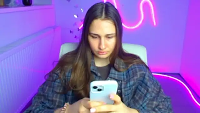 Stefanie Sweet online show from 04/15/26, 05:36