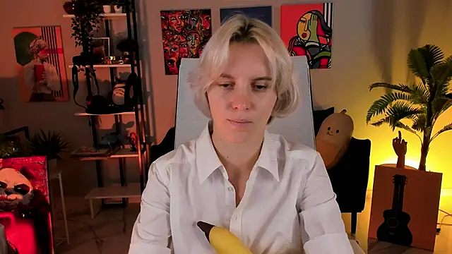 BethanyCloud online show from 10/04/25, 05:27