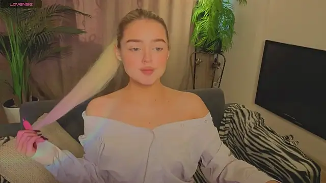 Snapshot of Relax_Time_ chatting on 04/08/26, 03:12 Relax Time online show from 04/08/26, 03:12