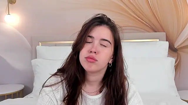 KimberlyBond online show from 09/17/25, 03:03